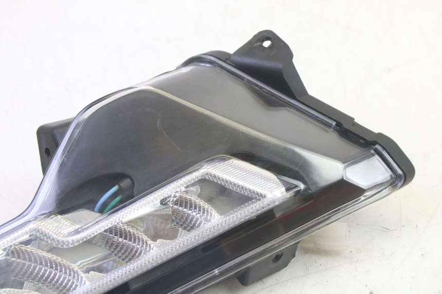 photo de HINTEN RECHTS BLINKER EFUN PUSA 1 - Zoom auf Gebrauchszustand