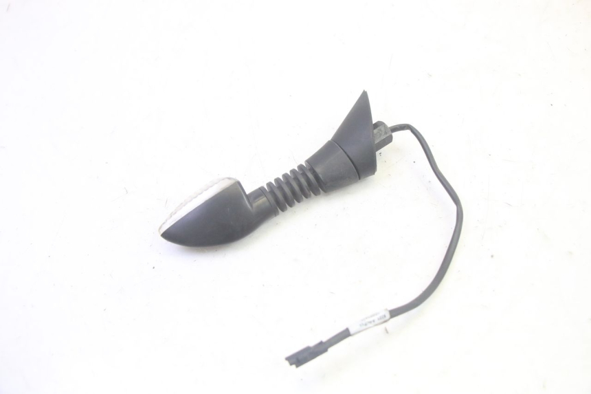 photo de HINTEN LINKS BLINKER PIAGGIO MP3 HPE 350 (2018 - 2020) - Zoom auf Gebrauchszustand