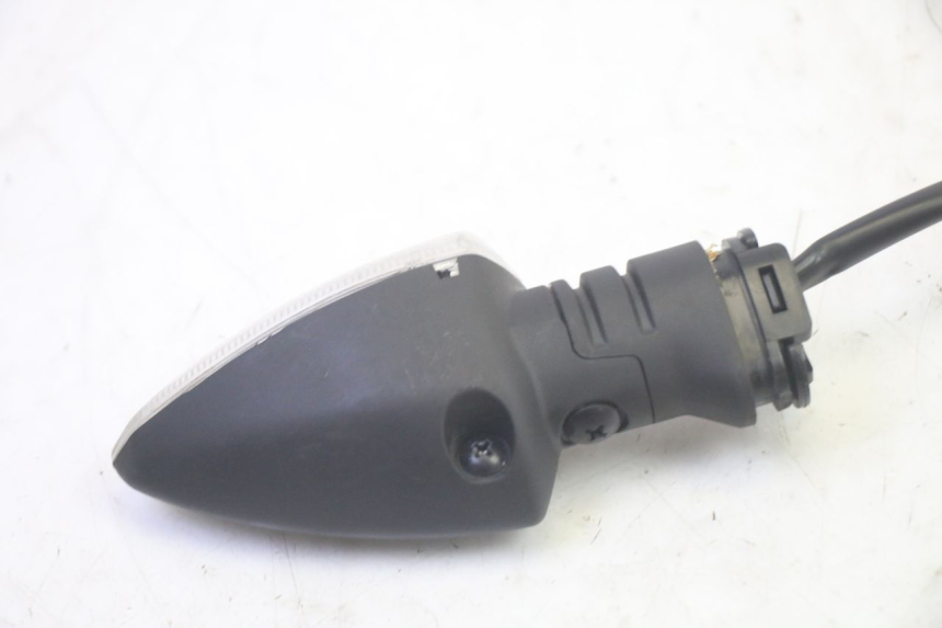 photo de HINTEN LINKS BLINKER YAMAHA TRICITY 300 (2020 - 2024) - Technische Nahaufnahme