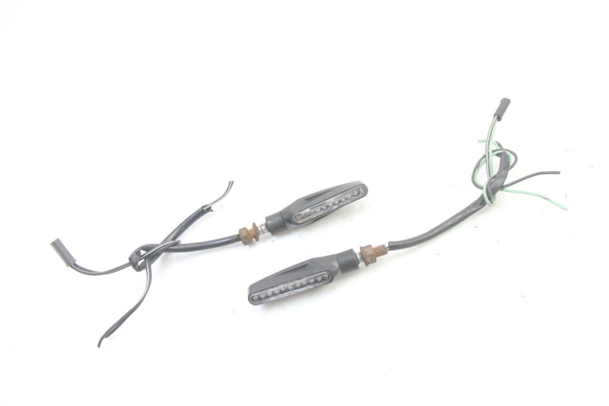 photo de HINTEN BLINKER SUZUKI GSR 750 (2011 - 2017)