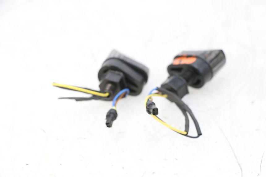 photo de HINTEN BLINKER PIAGGIO MP3 HPE 310 (2024 - 2025)