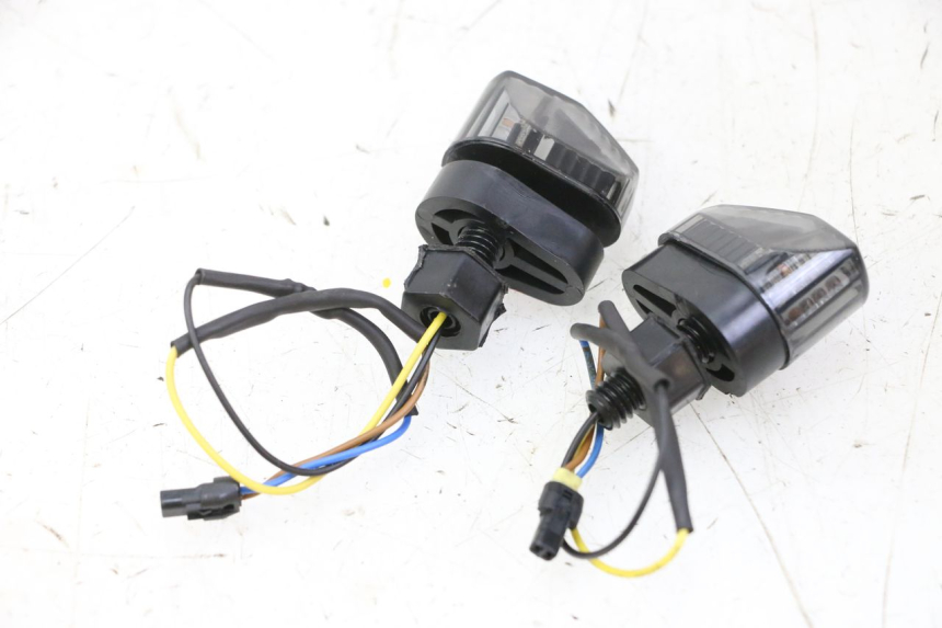 photo de HINTEN BLINKER PIAGGIO MP3 HPE 310 (2024 - 2025)