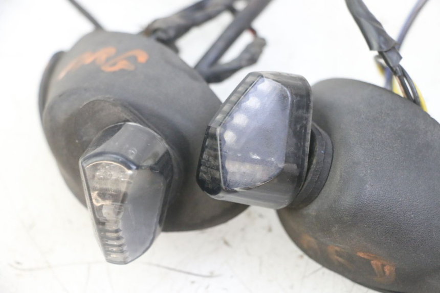 photo de HINTEN BLINKER PIAGGIO MP3 LT 400 (2007 - 2012)