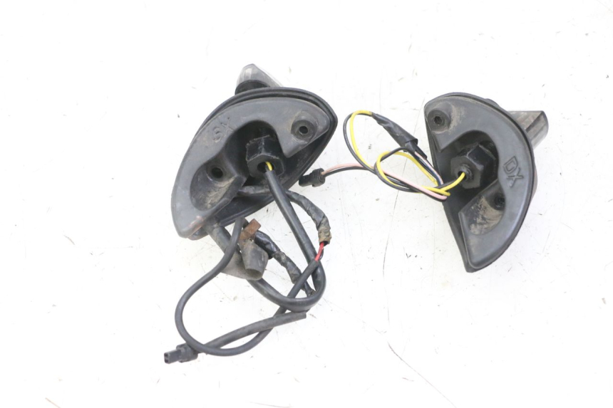 photo de HINTEN BLINKER PIAGGIO MP3 LT 400 (2007 - 2012)
