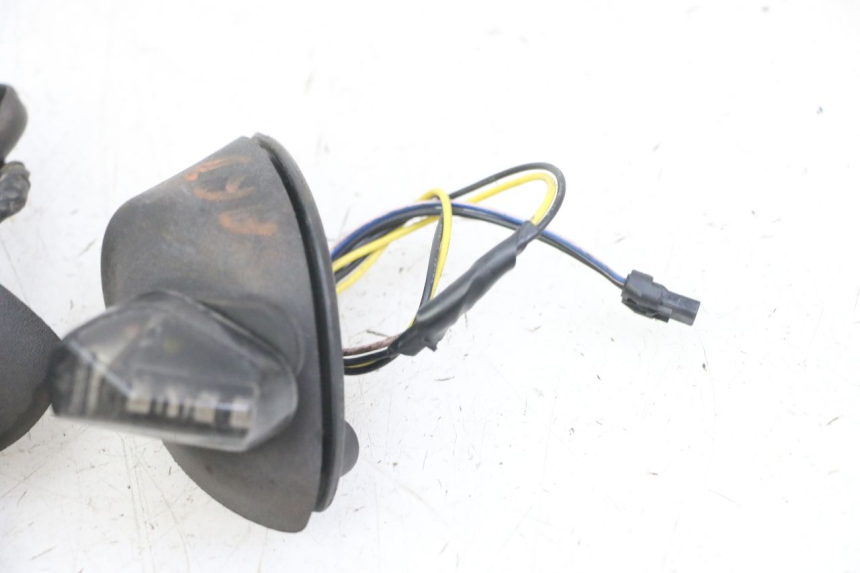 photo de HINTEN BLINKER PIAGGIO MP3 LT 400 (2007 - 2012)