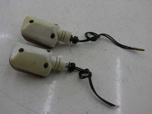 photo de HINTEN BLINKER SUZUKI GSF N BANDIT 600 (1996 - 1999)