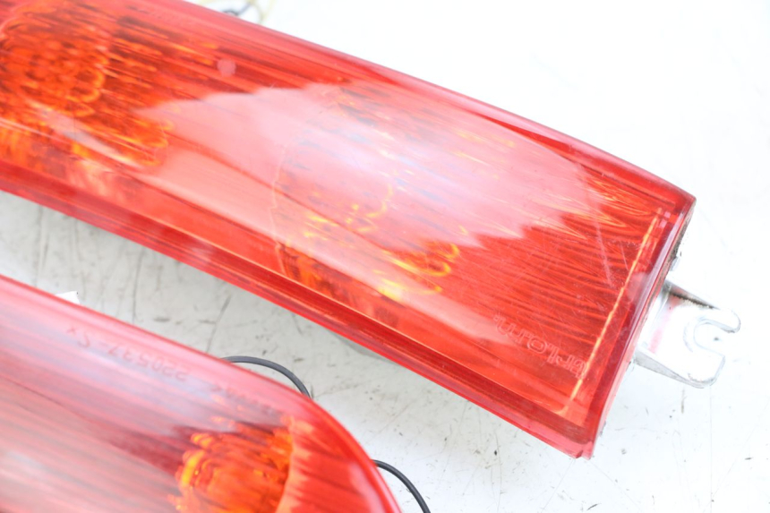 photo de HINTEN BLINKER PIAGGIO XEVO - X EVO 125 (2007 - 2016) - Details der Befestigungspunkte