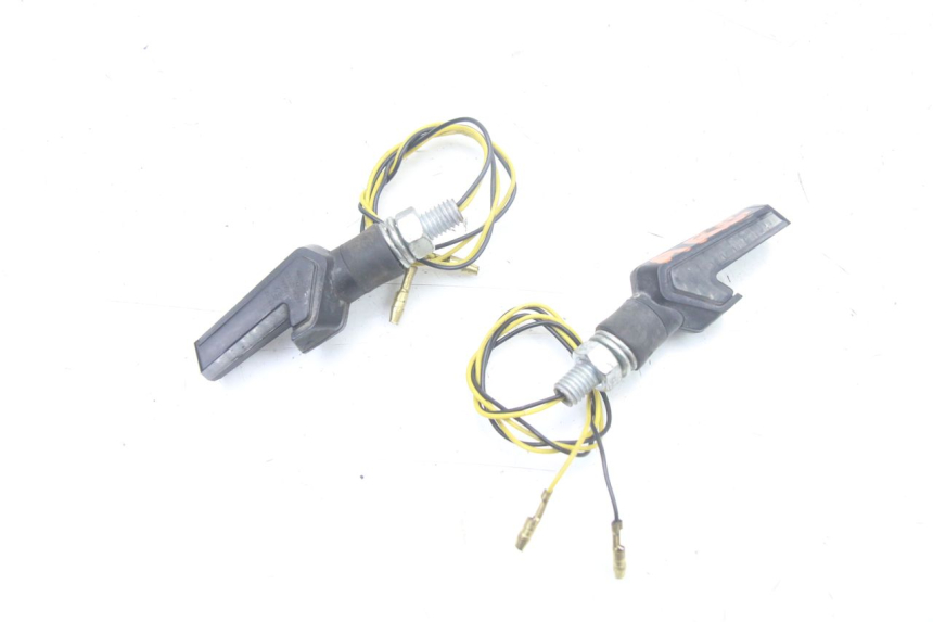 photo de HINTEN BLINKER YAMAHA FZS FAZER 600 (2001 - 2003)