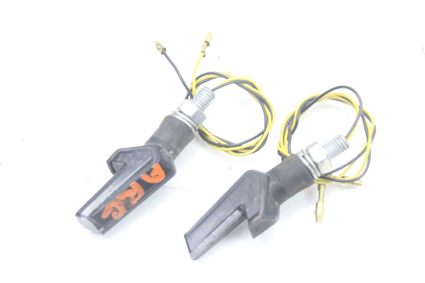 photo de HINTEN BLINKER YAMAHA FZS FAZER 600 (2001 - 2003)