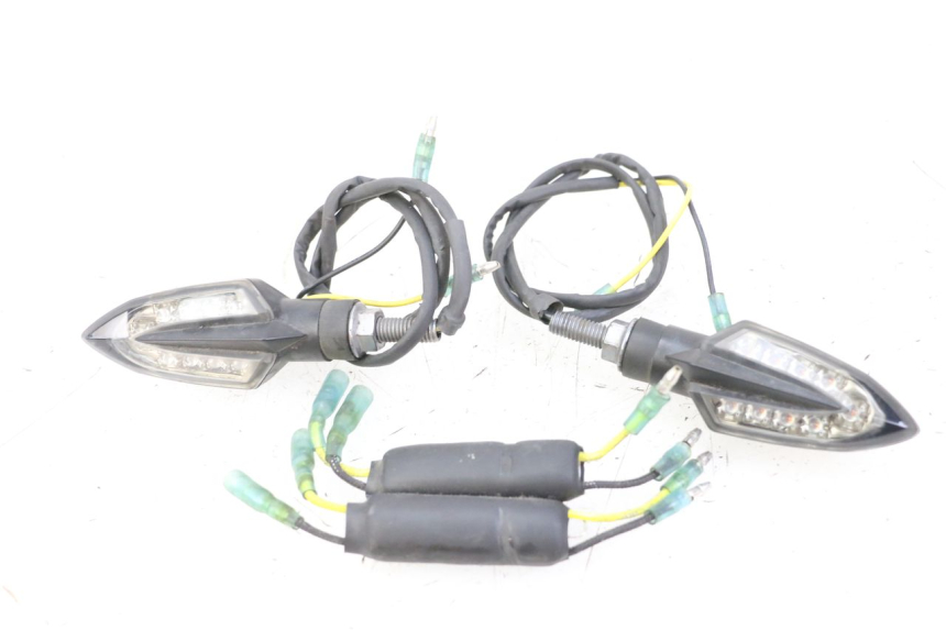 photo de HINTEN BLINKER YAMAHA XJ6 ABS 600 (2008 - 2016)