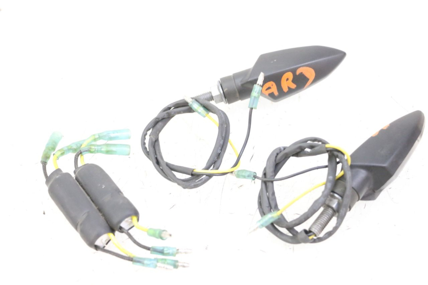 photo de HINTEN BLINKER YAMAHA XJ6 ABS 600 (2008 - 2016)