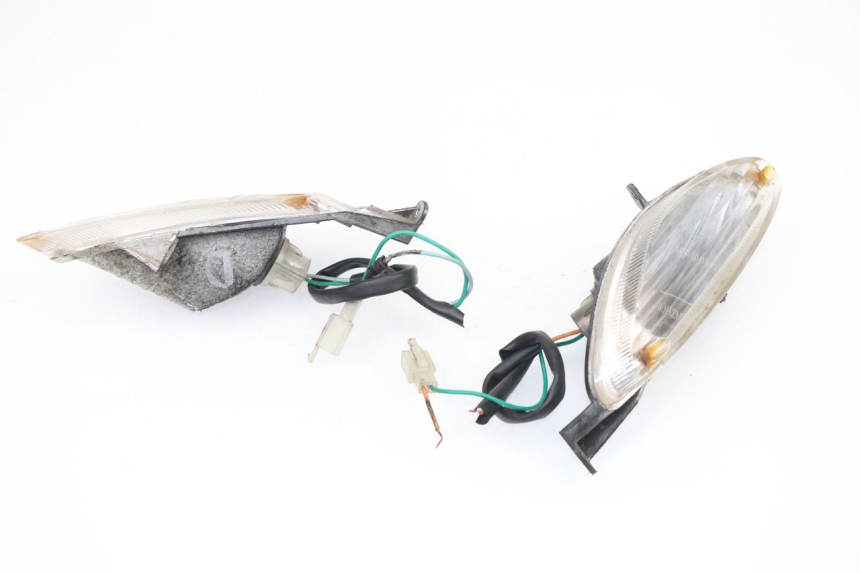 photo de VORNE BLINKER BAOTIAN TRAVEL SPIRIT 50 (2010 - 2012)