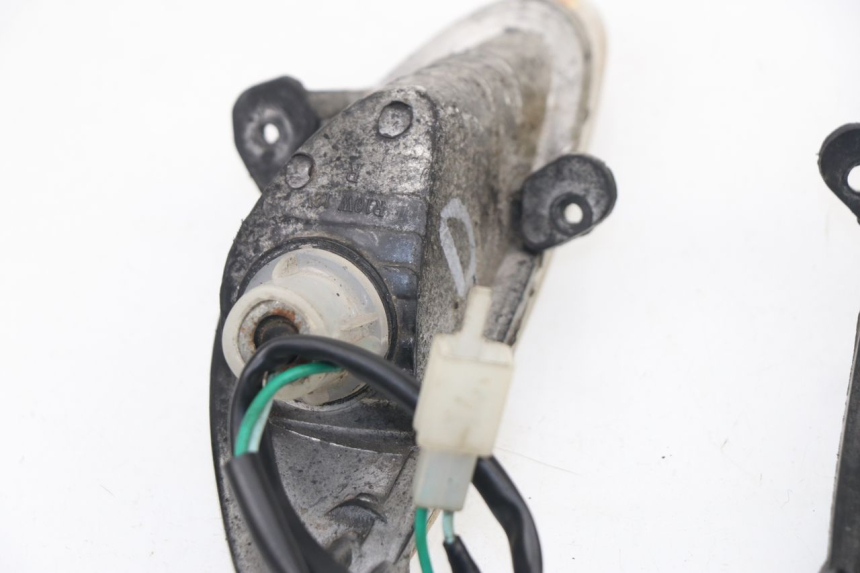 photo de VORNE BLINKER BAOTIAN TRAVEL SPIRIT 50 (2010 - 2012)