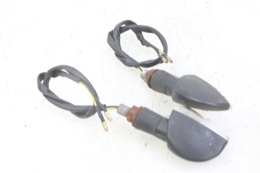 photo de VORNE BLINKER HONDA CBF 500 (2004 - 2007)