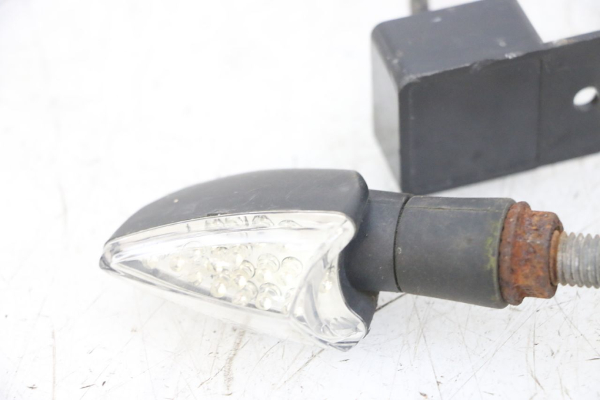 photo de VORNE BLINKER HONDA CBF 500 (2004 - 2007)