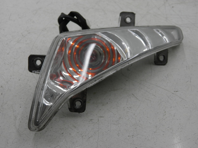 photo de VORNE RECHTS BLINKER BENZHOU YY50QT31 VINTAGE 50 (2009 - 2012)