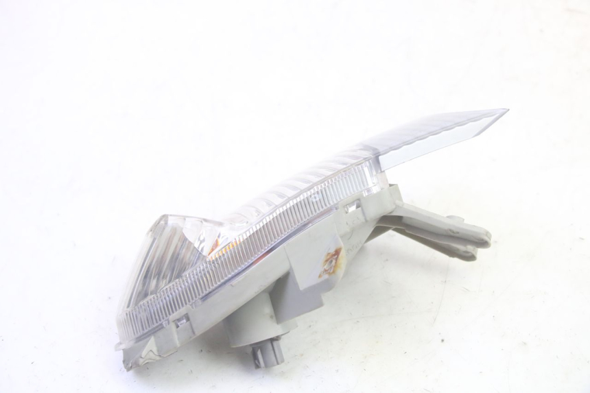 photo de RECHTER BLINKER SUZUKI BURGMAN 125 (2007 - 2014) - Zoom auf Gebrauchszustand