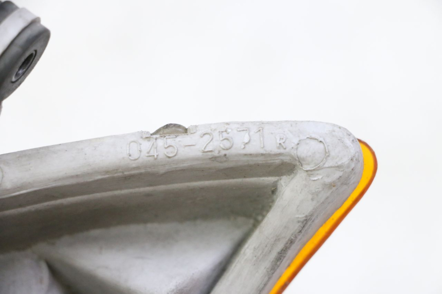 photo de VORNE RECHTS BLINKER HONDA CBR F SC25 1000 (1989 - 1992)