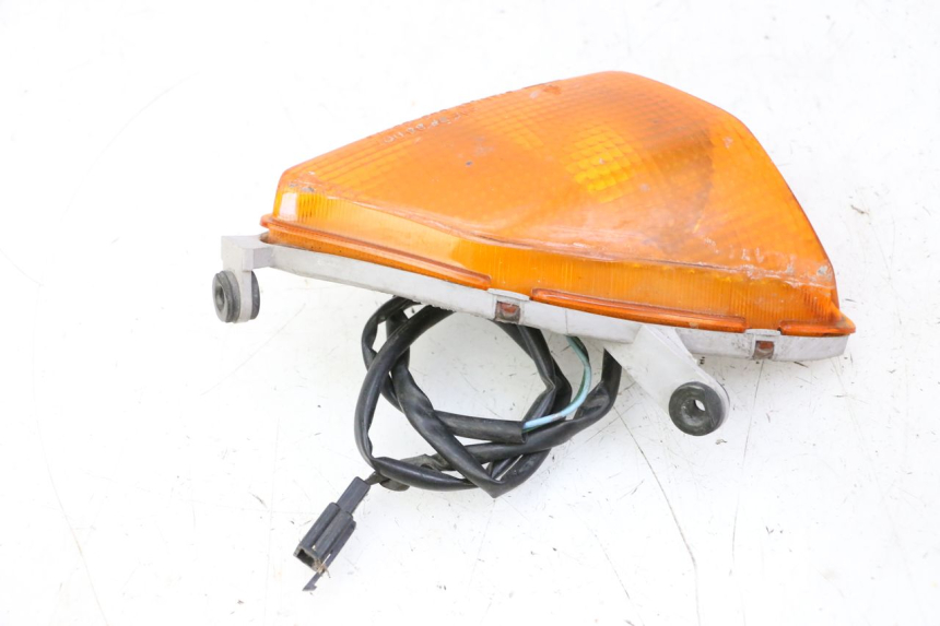 photo de VORNE RECHTS BLINKER HONDA CBR F SC25 1000 (1989 - 1992)