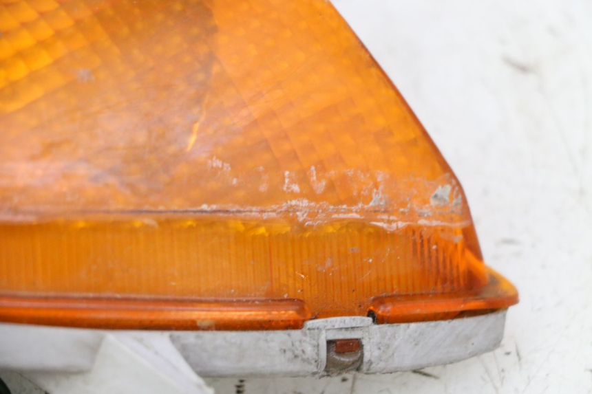 photo de VORNE RECHTS BLINKER HONDA CBR F SC25 1000 (1989 - 1992)