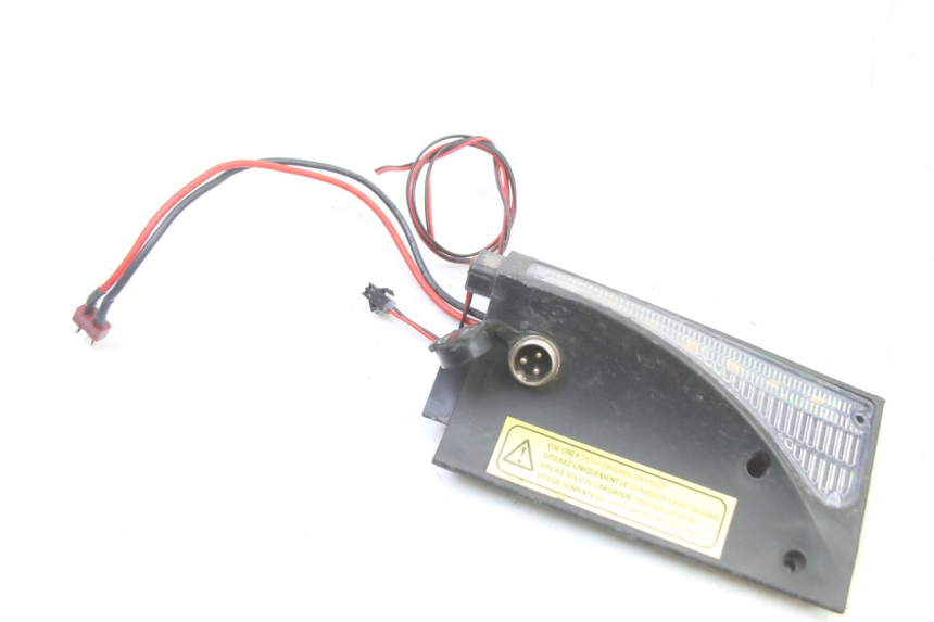 photo de VORNE RECHTS BLINKER URBANGLIDE E-CROSS PRO 1