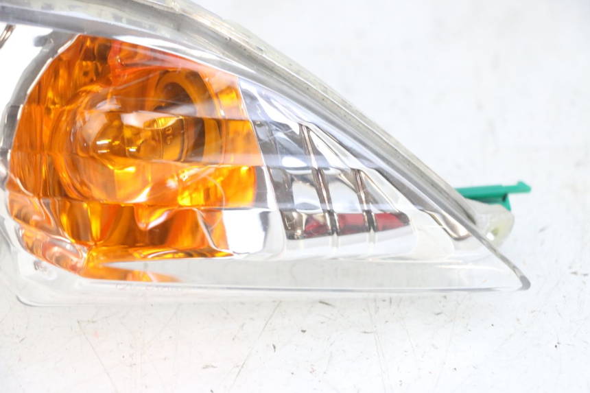 photo de VORNE RECHTS BLINKER MBK FLAME X 125 (2007 - 2016) - Oberflächenzustand und Material