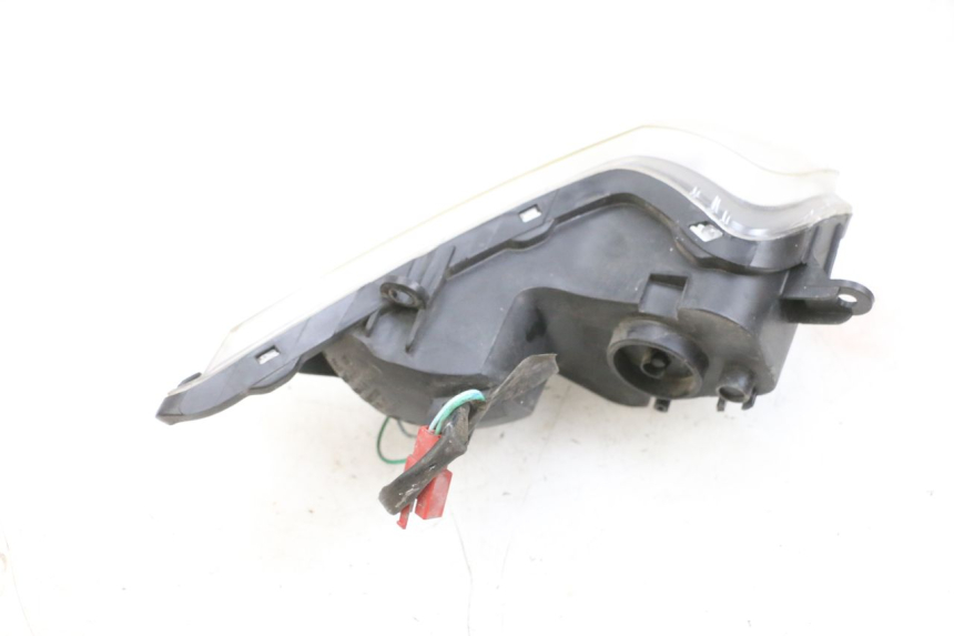 photo de VORNE RECHTS BLINKER SYM GTS EVO 125 (2009 - 2013) - Weitere Ansicht des Artikels