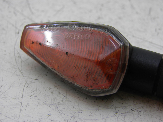 photo de VORNE RECHTS BLINKER HONDA CB 500 (1997 - 2003)