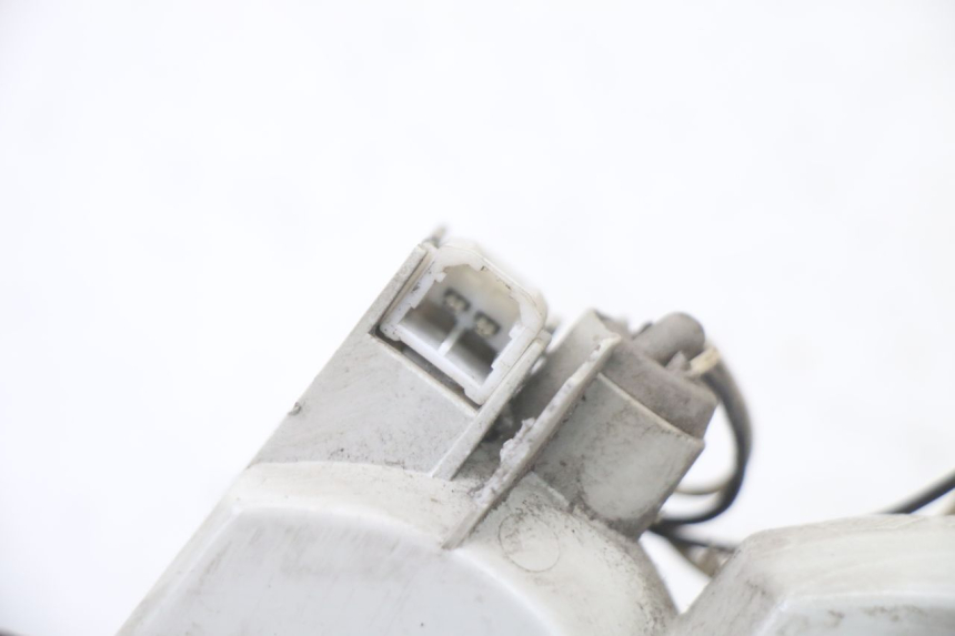 photo de VORNE RECHTS BLINKER PIAGGIO VESPA GRANTURISMO 125 (2003 - 2007)