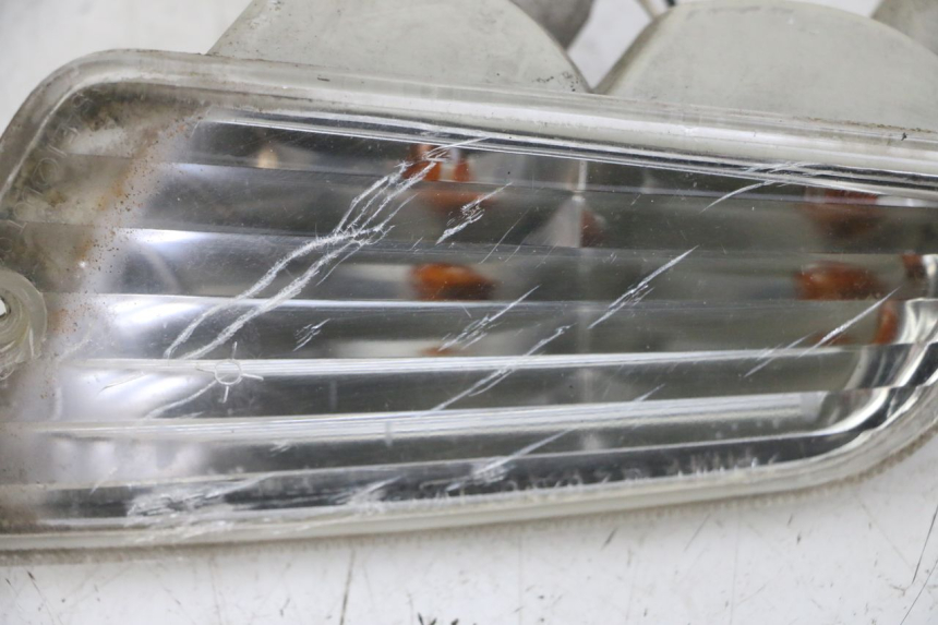 photo de VORNE RECHTS BLINKER PIAGGIO VESPA GRANTURISMO 200 (2004 - 2005)