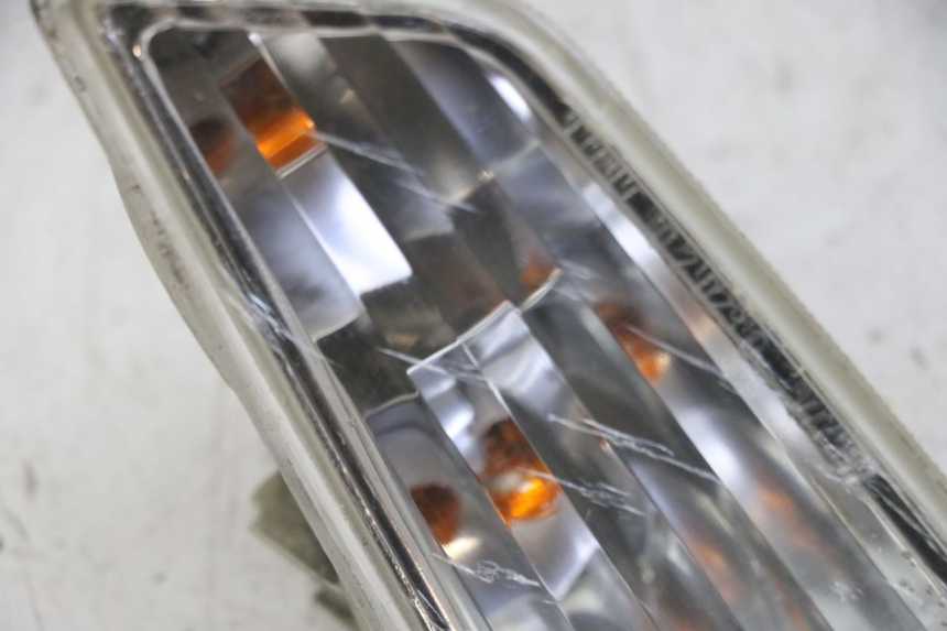 photo de VORNE RECHTS BLINKER PIAGGIO VESPA GRANTURISMO 200 (2004 - 2005)