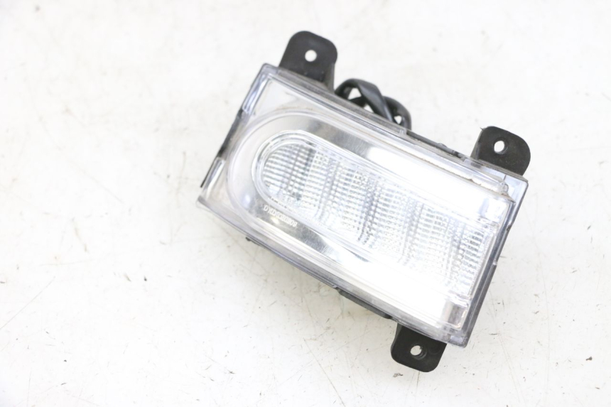 photo de VORNE RECHTS BLINKER EFUN PUSA 1 - Details der Befestigungspunkte