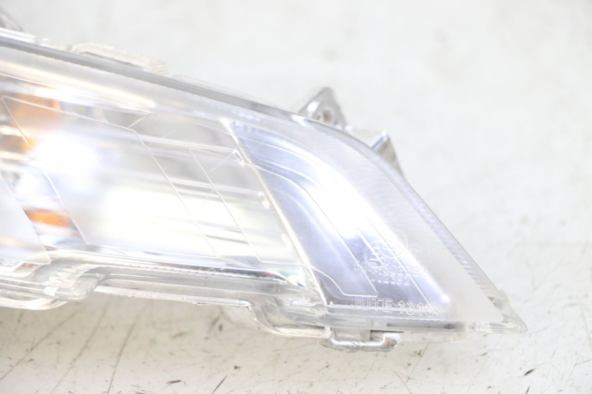 photo de VORNE RECHTS BLINKER PEUGEOT TWEET PRO CARGO 50 (2018 - 2020)