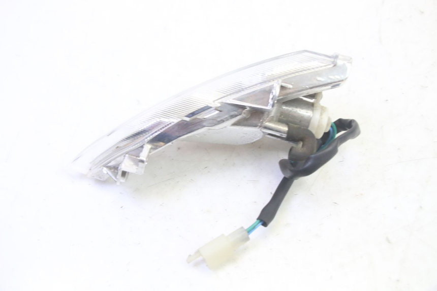 photo de VORNE RECHTS BLINKER PEUGEOT TWEET PRO EFI 4T 50 (2021 - 2022)