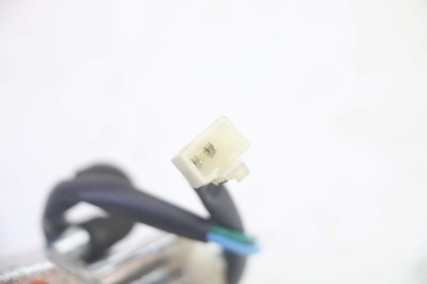 photo de VORNE RECHTS BLINKER PEUGEOT TWEET PRO EFI 4T 50 (2021 - 2022)