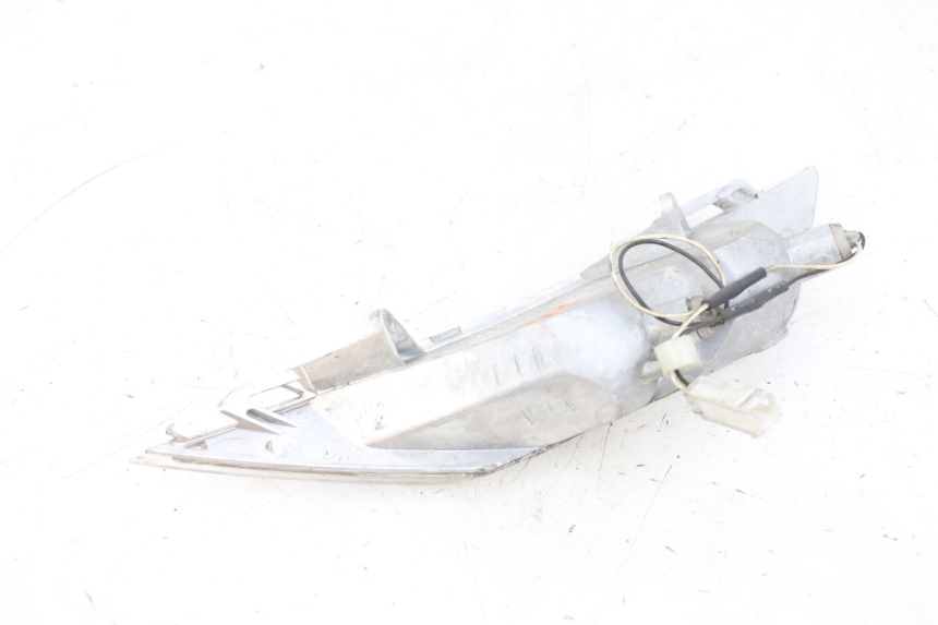 photo de RECHTER BLINKER PIAGGIO X8 125 (2004 - 2007) - Oberflächenzustand und Material