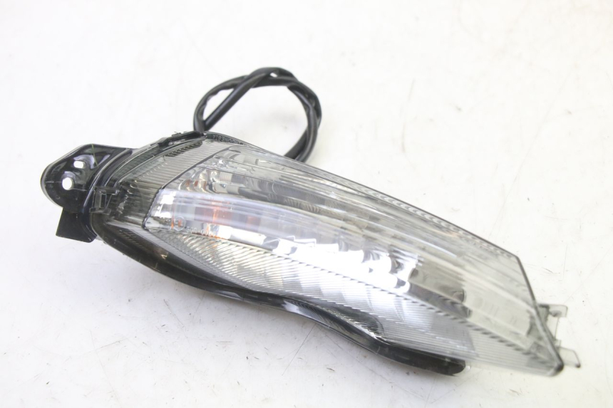 photo de VORNE RECHTS BLINKER YAMAHA XMAX X-MAX 125 (2021 - 2025)