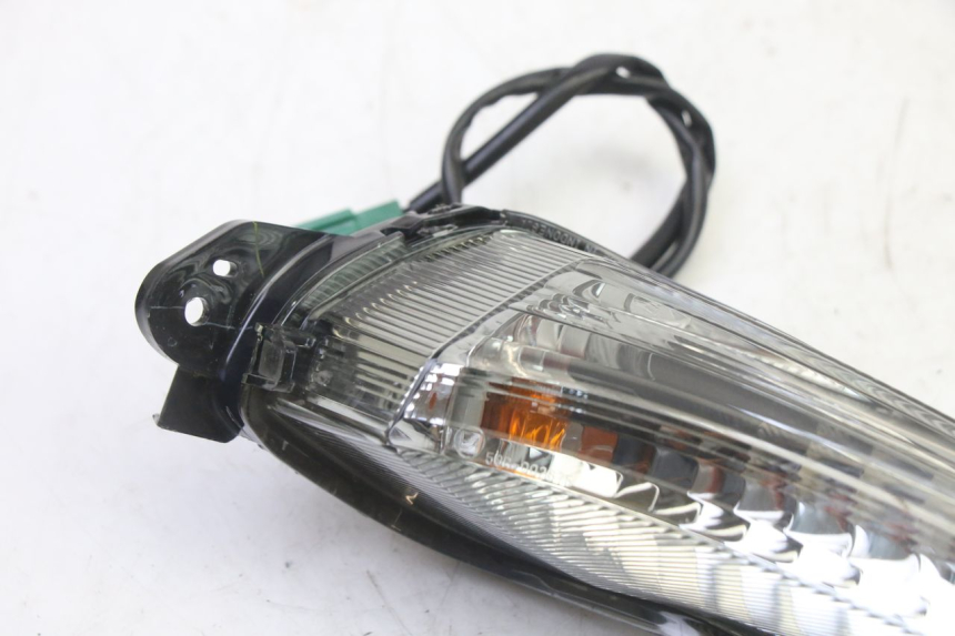 photo de VORNE RECHTS BLINKER YAMAHA XMAX X-MAX 125 (2021 - 2025)