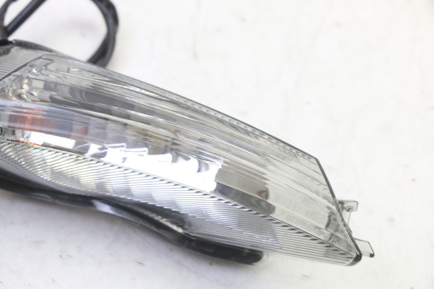 photo de VORNE RECHTS BLINKER YAMAHA XMAX X-MAX 125 (2021 - 2025)