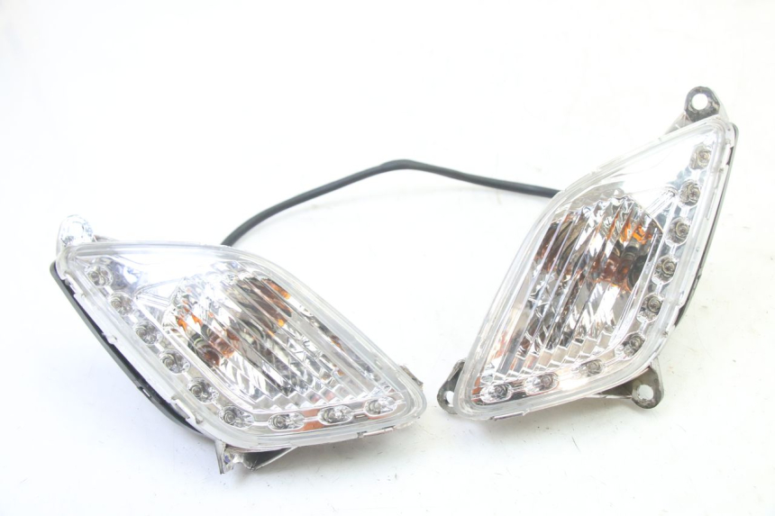 photo de VORNE BLINKER SYM FIDDLE 3 III 50 (2014 - 2020)