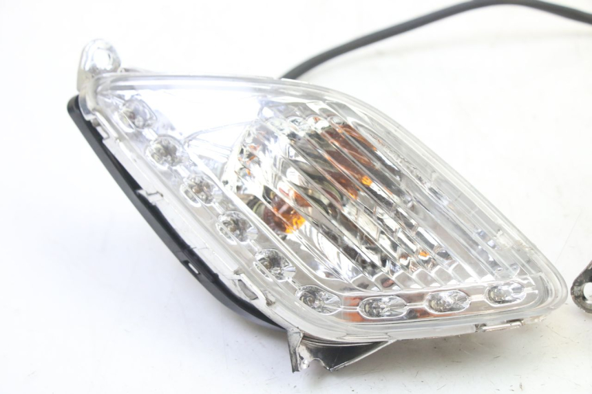 photo de VORNE BLINKER SYM FIDDLE 3 III 50 (2014 - 2020)