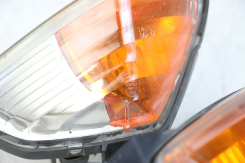 photo de VORNE BLINKER YAMAHA FJR ABS 1300 (2006 - 2012) - Zoom auf Gebrauchszustand