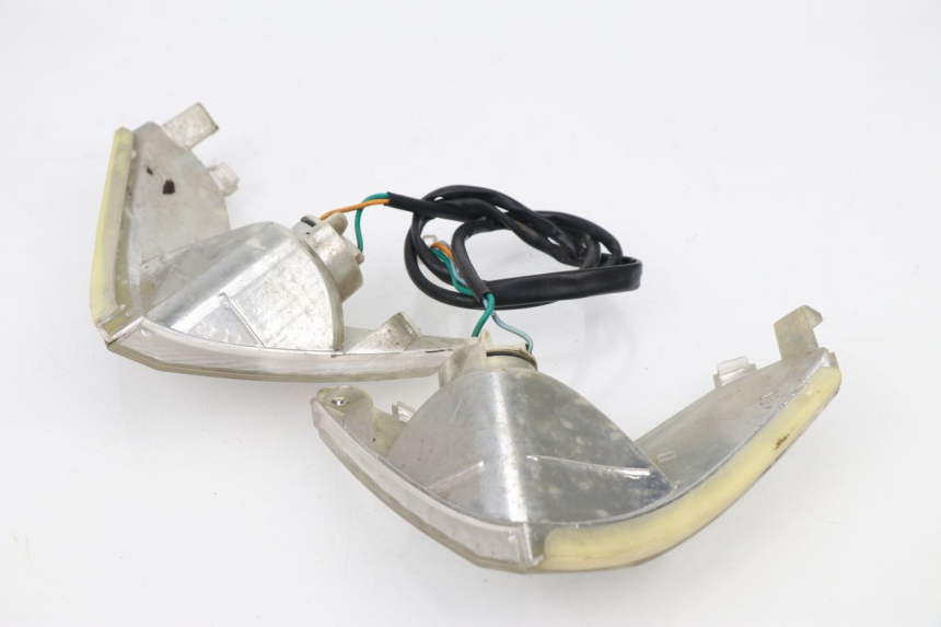 photo de VORNE BLINKER REVATTO FUTURA GT 125 (2006 - 2008)