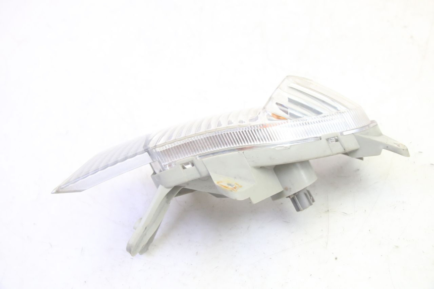 photo de LINKS VORDERES BLINKLICHT SUZUKI BURGMAN 125 (2007 - 2014) - Zoom auf Gebrauchszustand