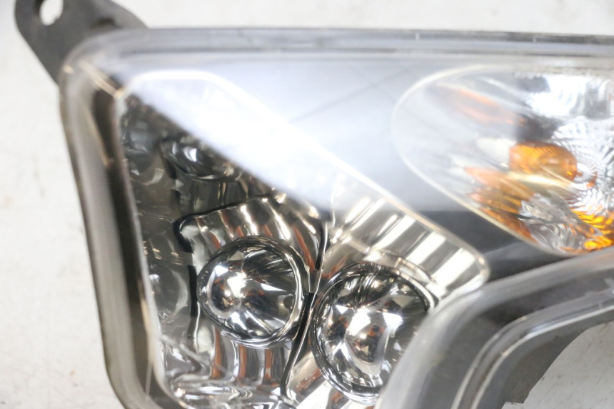 photo de VORNE LINKS BLINKER SYM GTS EVO 125 (2009 - 2013) - Zoom auf Gebrauchszustand