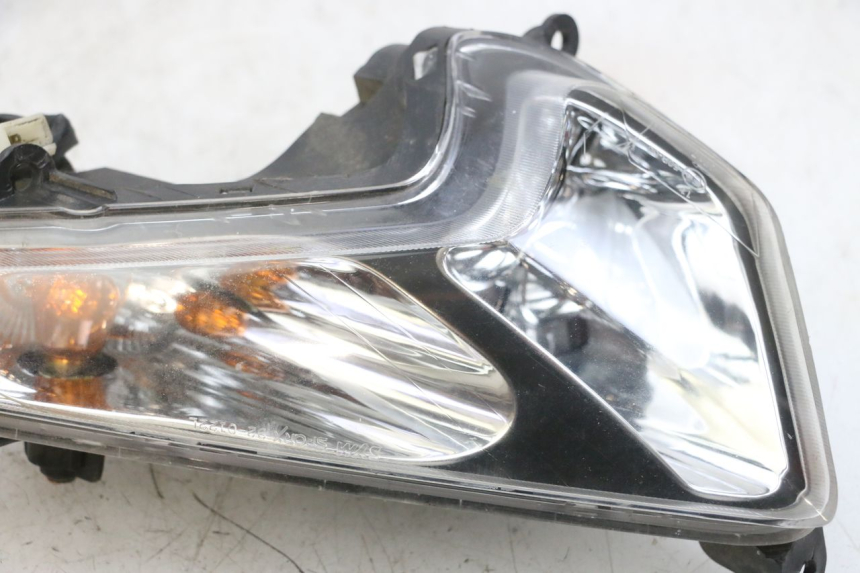 photo de VORNE LINKS BLINKER SYM GTS EVO 125 (2009 - 2013) - Technische Nahaufnahme
