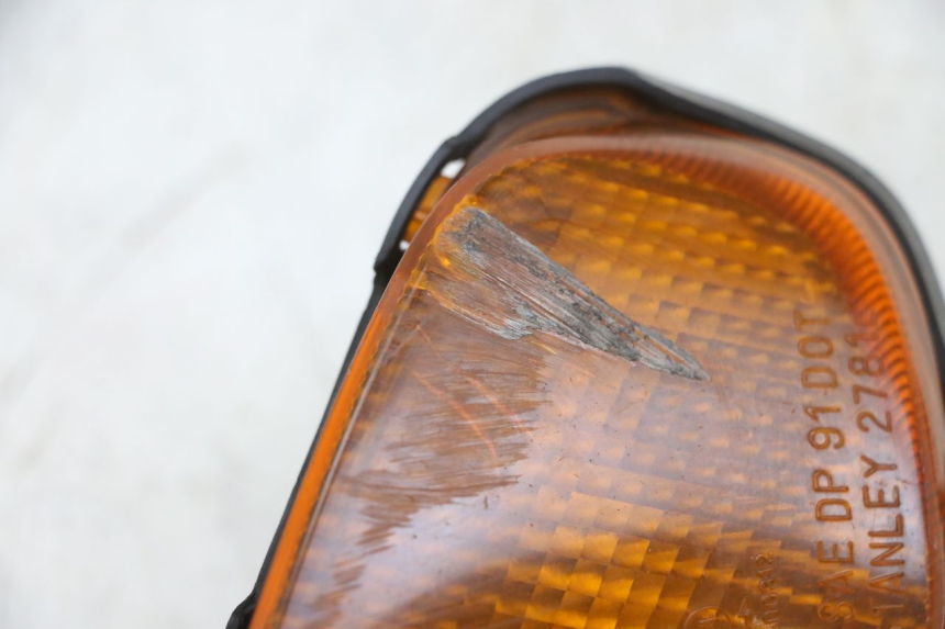 photo de VORNE LINKS BLINKER HONDA CBR F 1000 (1993 - 1996)