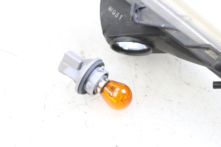 photo de VORNE LINKS BLINKER HONDA FJS SILVER WING SILVERWING 400 (2005 - 2008)