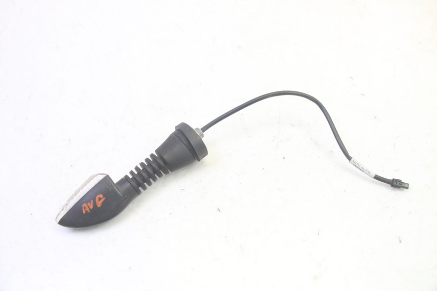 photo de VORNE LINKS BLINKER PIAGGIO MP3 HPE 350 (2018 - 2020) - Zoom auf Gebrauchszustand