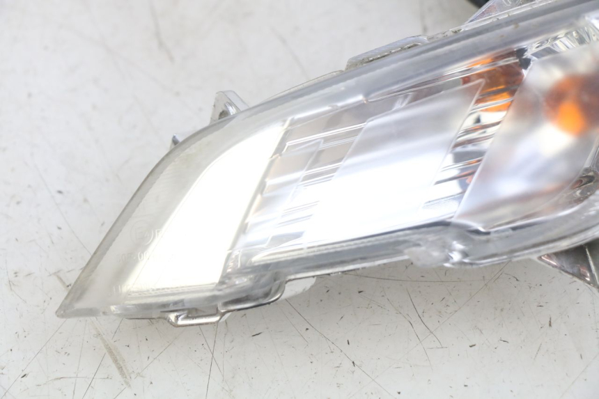 photo de LINKS VORDERES BLINKLICHT PEUGEOT TWEET 4T 50 (2018 - 2020)